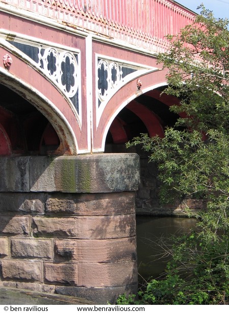 Soar Lane canal bridge: Soar Lane, Leicester, 17 April 2004