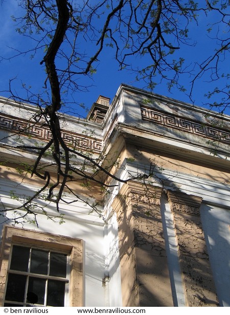 Tree shadows on derelict building: New Walk, Leicester, 03 May 2004