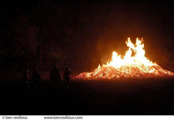 Embers of bonfire: Abbey Park Fireworks 2004, Abbey Park, Leicester, 06 November 2004