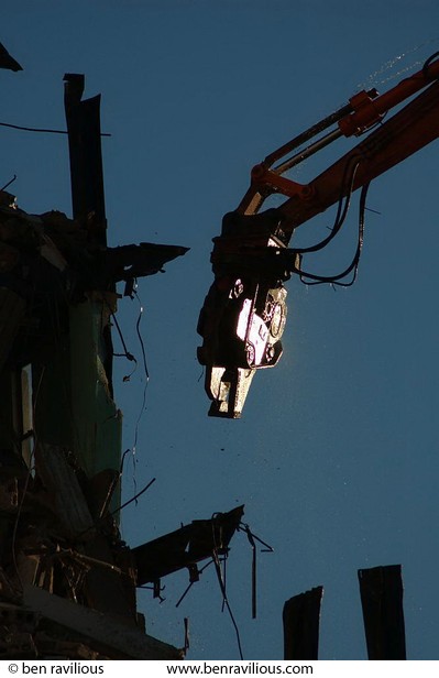 Demolition of James Went building: Oxford Street, Leicester, 13 November 2004