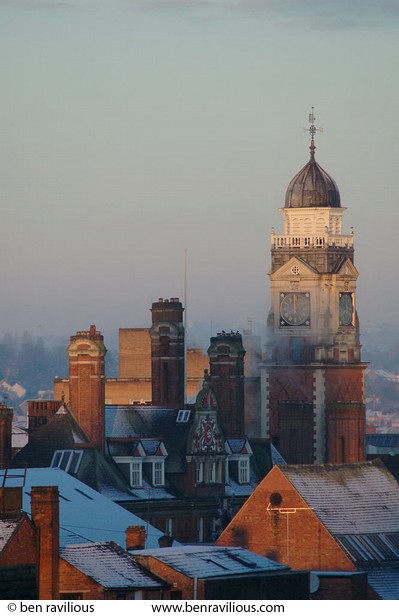 Leicester Town Hall on a snowy dawn: Town Hall Square, Leicester, 19 November 2004