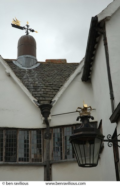 Guildhall Yard: Guildhall Lane, Leicester, 02 February 2005