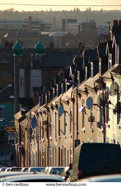Terraced Street and Mosque: Hartington Road, Leicester, 03 April 2006
