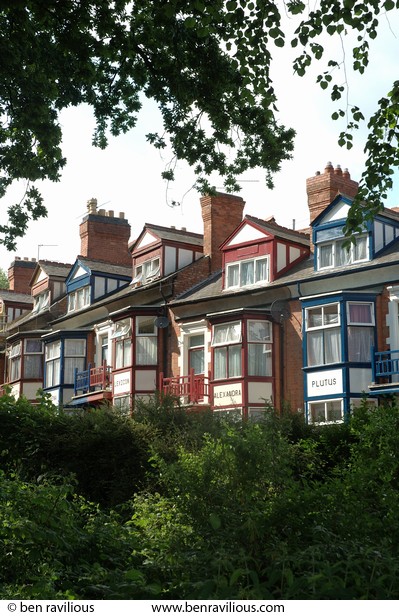 Colourful terrace: St Saviours Road, Spinney Hills, Leicester, 05 June 2006