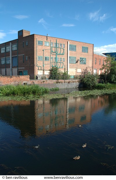 Factory by the canal: Soar Lane, Leicester, 27 August 2006