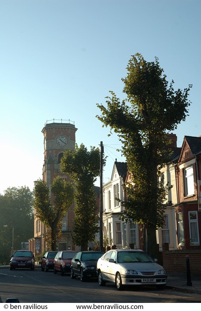 Dawn street scene: St Saviours Road, Spinney Hills, Leicester, 04 November 2006