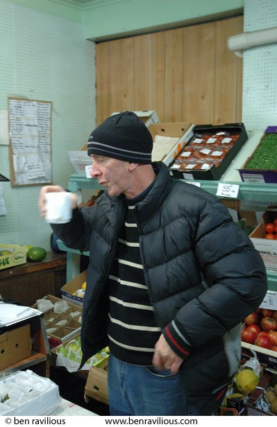 Greengrocer having a cuppa: East Park Road, Spinney Hills, Leicester, 04 November 2006
