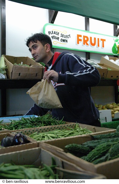 Working in a greengrocers: East Park Road, Spinney Hills, Leicester, 04 November 2006