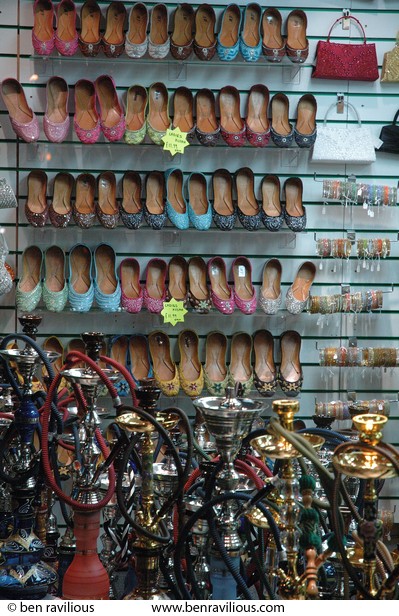 Shoes and shishas: Evington Road, Leicester, 06 April 2007