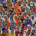 Sikh women in traditional dress, Vaisakhi Parade 2007, Humberstone Road, Leicester, 22 April 2007