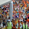 Sikh women in traditional dress, Vaisakhi Parade 2007, Humberstone Road, Leicester, 22 April 2007
