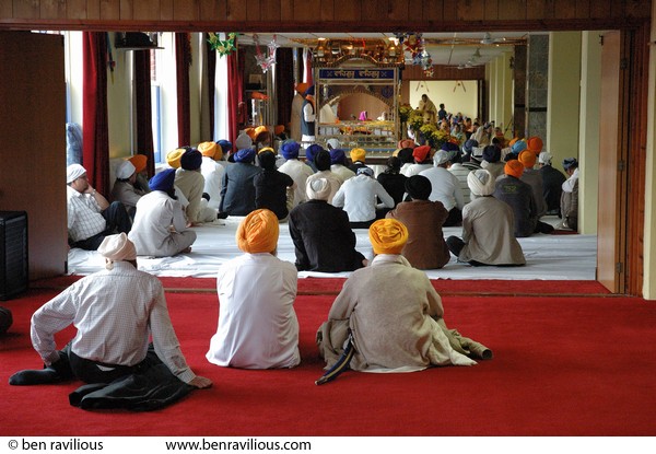 Prayer Hall: Vaisakhi Parade 2007, Guru Tegh Bahadur Gurdwara, East Park Road, Leicester, 22 April 2007