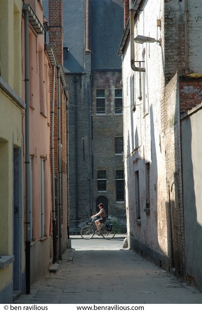 Cyclist: near Veldstraat, Ghent, Belgium, 29 April 2007