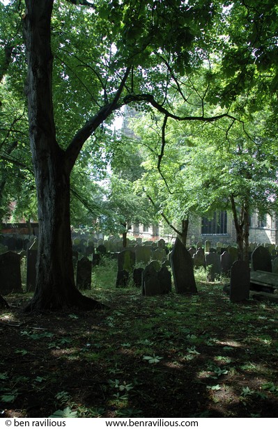 Graveyard of St Mary's de Castro Church: Castle Yard, Leicester, 09 June 2007