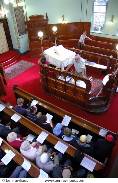 Synagogue tour: Leicester Synagogue, Highfield Street, Leicester, 09 September 2007